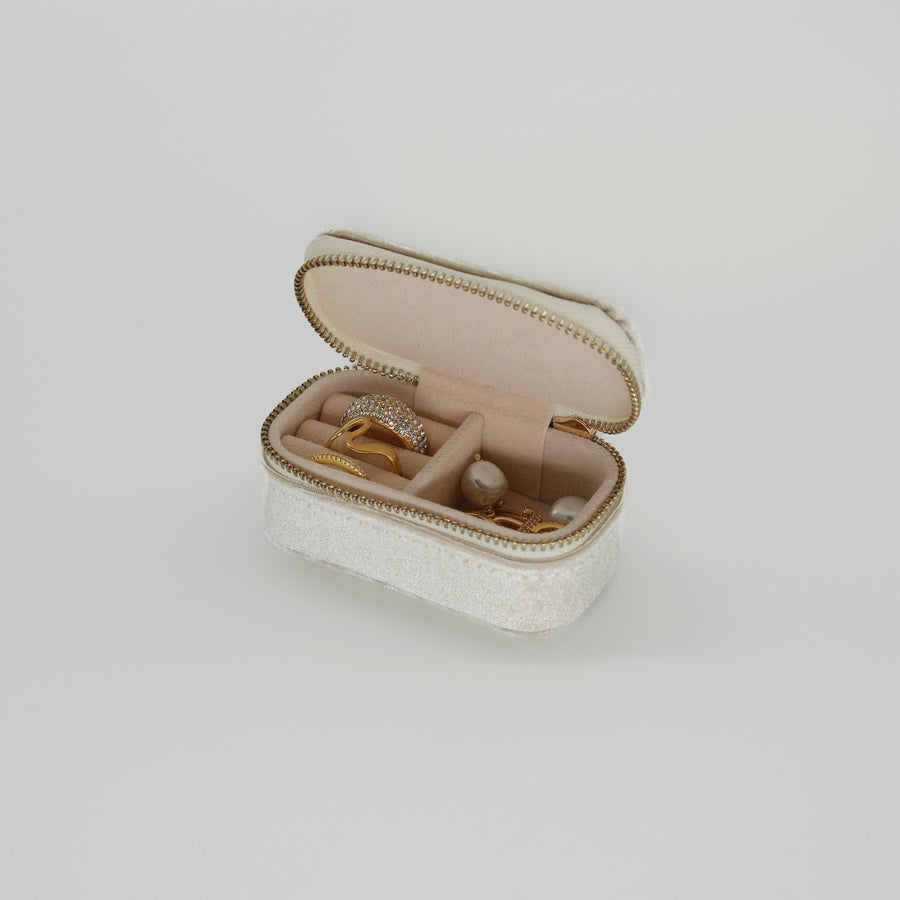 Petite resesmyckeskrin